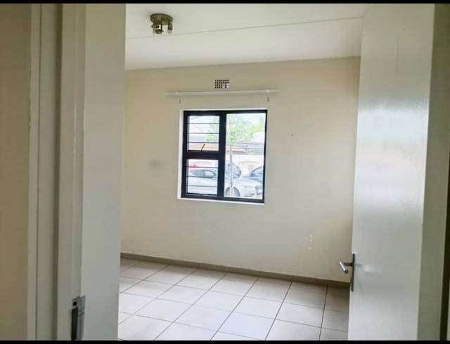 2 BEDROOM PROPERTY TO RENT IN RAVENSWOOD